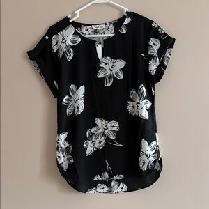 Calvin Klein Black and Gray Flutter Sleeve Blouse